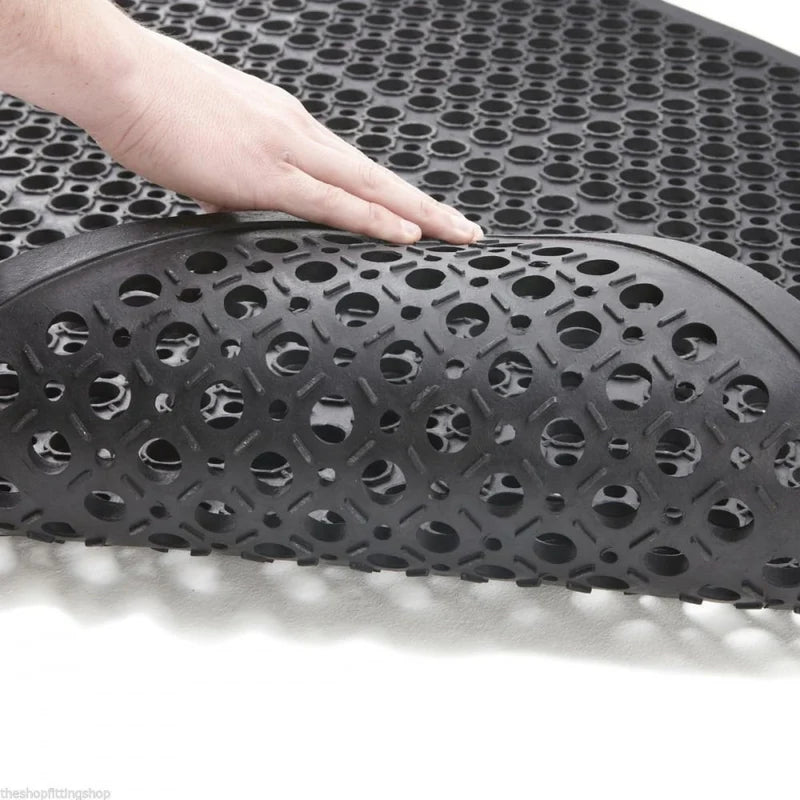Rubber Anti-Slip Mats - Durable 14mm/12.5mm, Raised Circular Pattern, Bevelled Edges, Easy Clean, Open Drainage, EN 13552 R10 Slip-Resistance