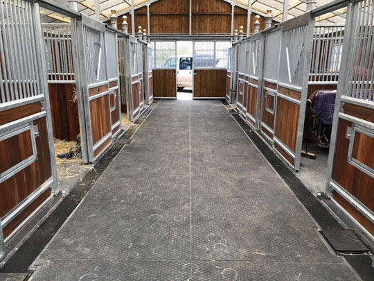 Rubber Co Reversible Stable Mat - Heavy Duty, Bubble & Ribbed Patterns, Non-Slip, Insulating Horse Mats - Easy Clean, Durable Rubber Flooring