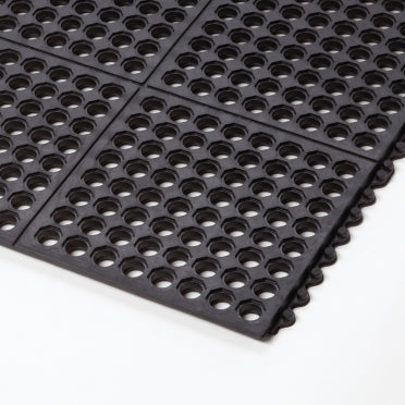 Rubber Interlocking Mats with Good floor to foot cold insulation properties - Rubber Co