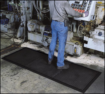 Industrial Interlocking Mats - Oil & Grease Resistant, Slip-Resistant Diamond Surface, Fatigue Relief, High Temp Resistant, Moulded Bevelled Edge