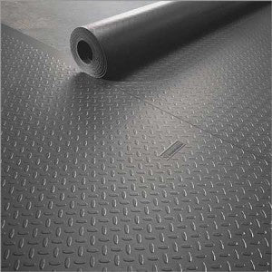 Heavy-Duty Non-Slip Diamond Tread High Oil & Chemical Resistant Safety Flooring for Wet & Dry Areas